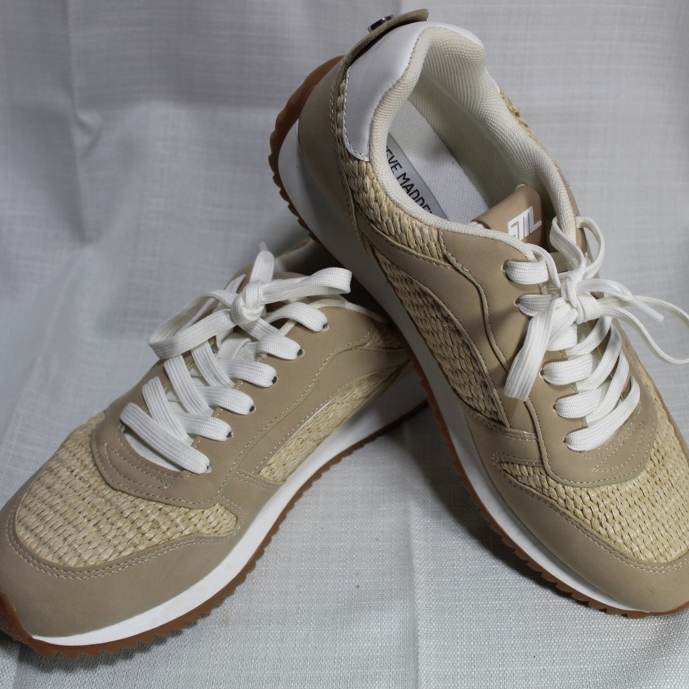 Steve Madden Beige and White Casual Sneakers